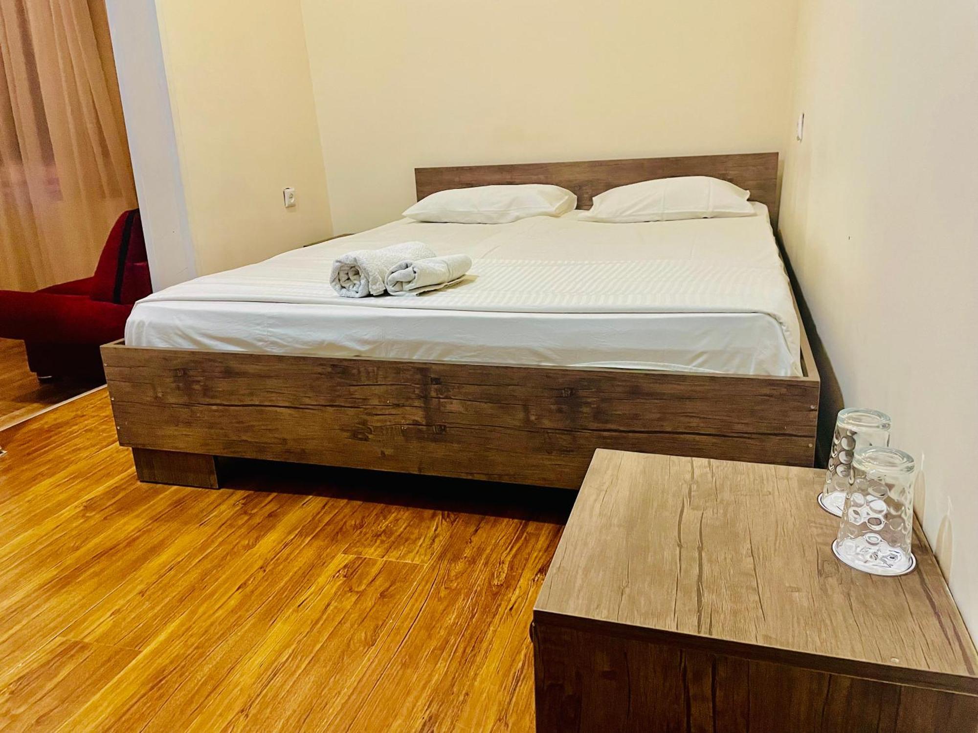 Hotel Klarastan Bon Voyage Tbilisi Luaran gambar